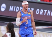 开云体育-法国男篮绝地反击凯尔特人B队，卡鲁索统治全场的简单介绍