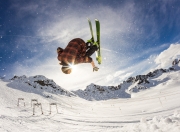 开云体育-羽坛风暴，辛杜独扛大旗，印度队横扫泰国背后的孤勇与觉醒