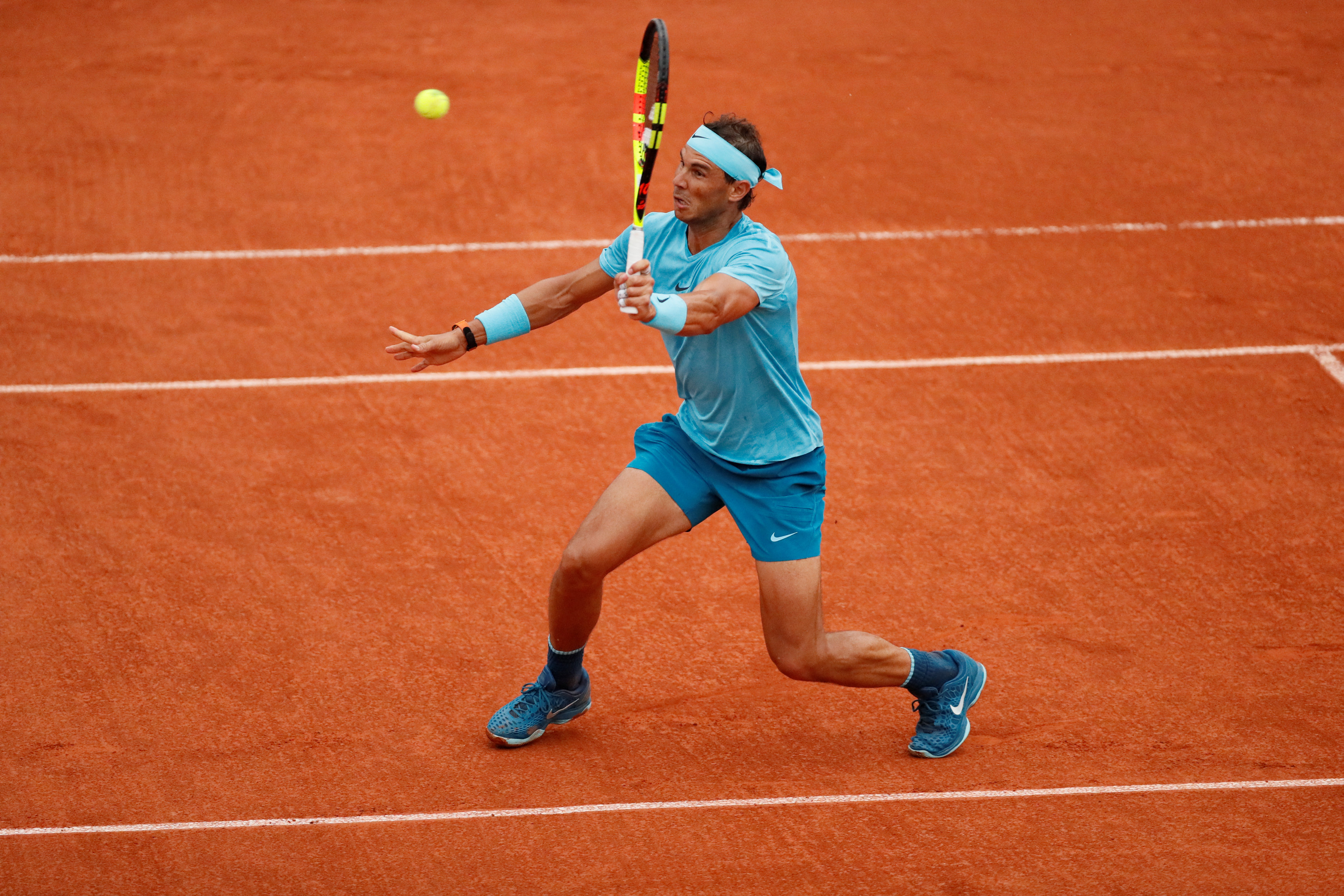 美国网球队横扫西班牙网球队，纳达尔统治全场的简单介绍