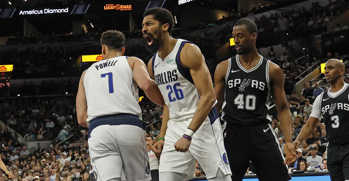 美国男篮强势独行侠,巴恩斯一己之力扛起全队 美国男篮强势独行侠,巴恩斯一己之力扛起全队