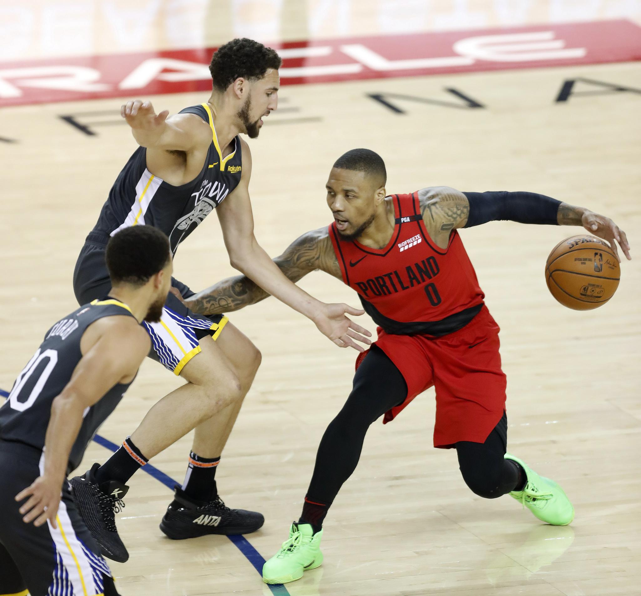 日本男篮轻取菲律宾男篮,布拉德利送出助攻 日本男篮轻取菲律宾男篮,布拉德利送出助攻