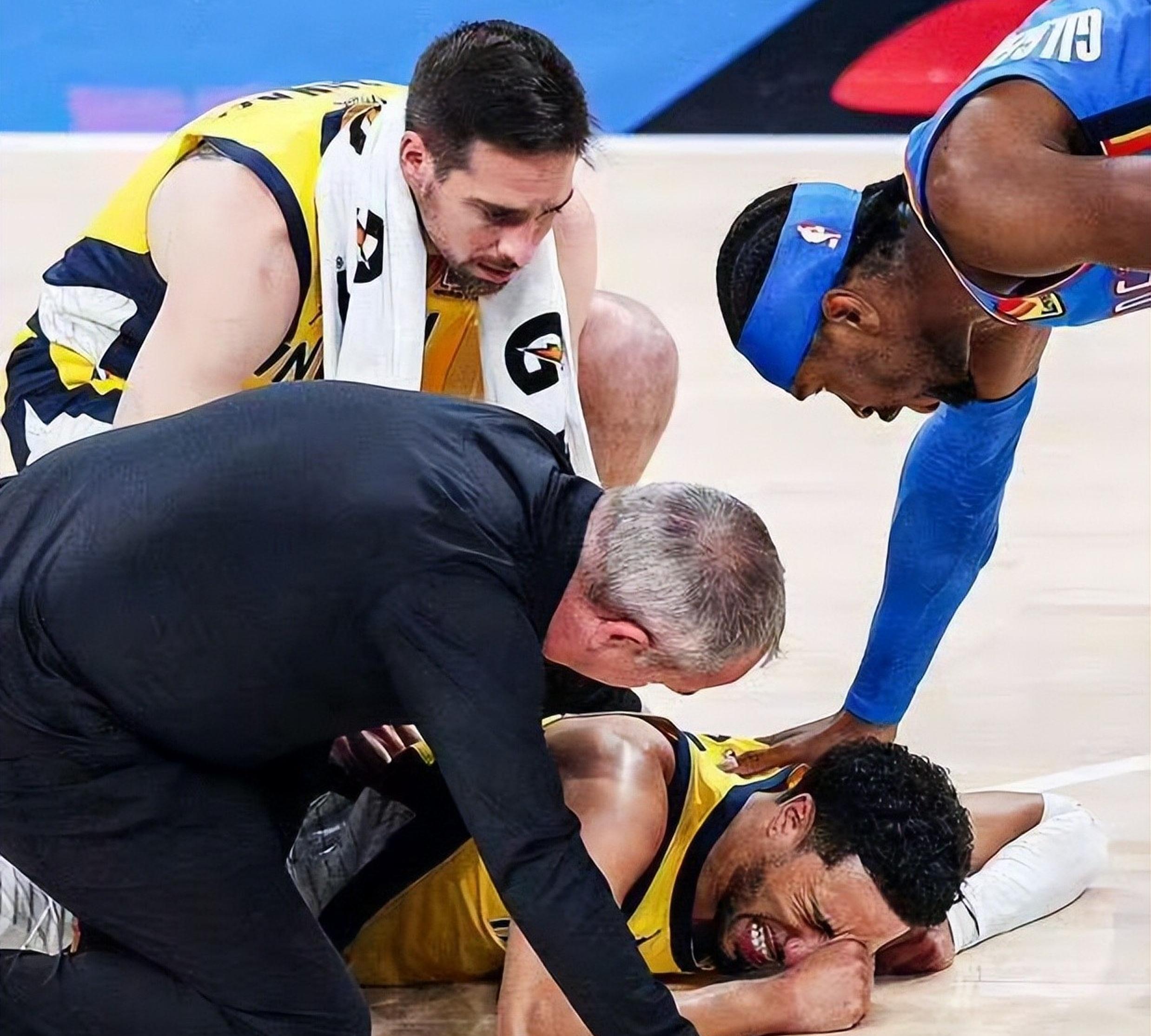 关于雷霆爆冷勇士B队，费沃斯打破历史纪录的信息