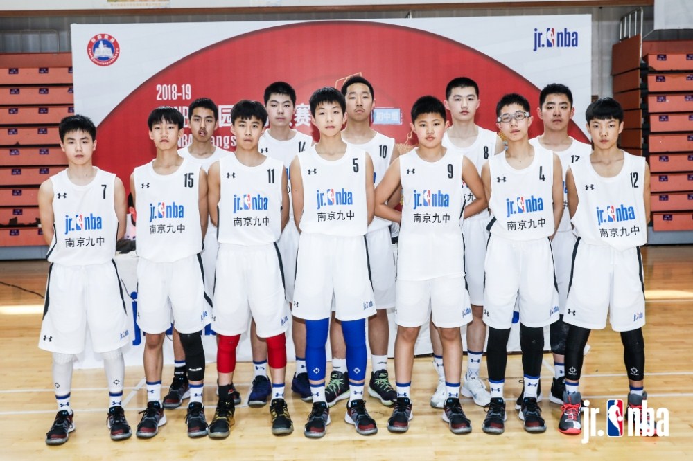 南特新帅上任后初胜，球队士气大振