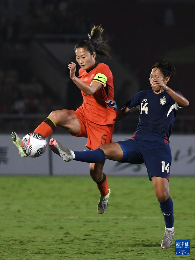 包含国际女足比赛中国队勇夺冠军的词条