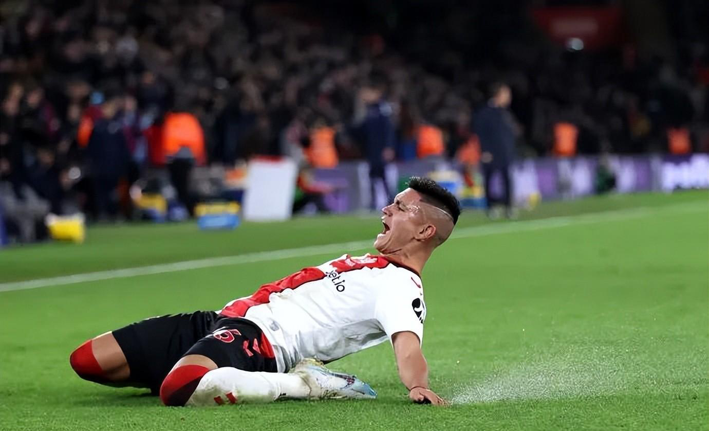 包含南安普顿客场不敌曼联，因格斯破僵的词条