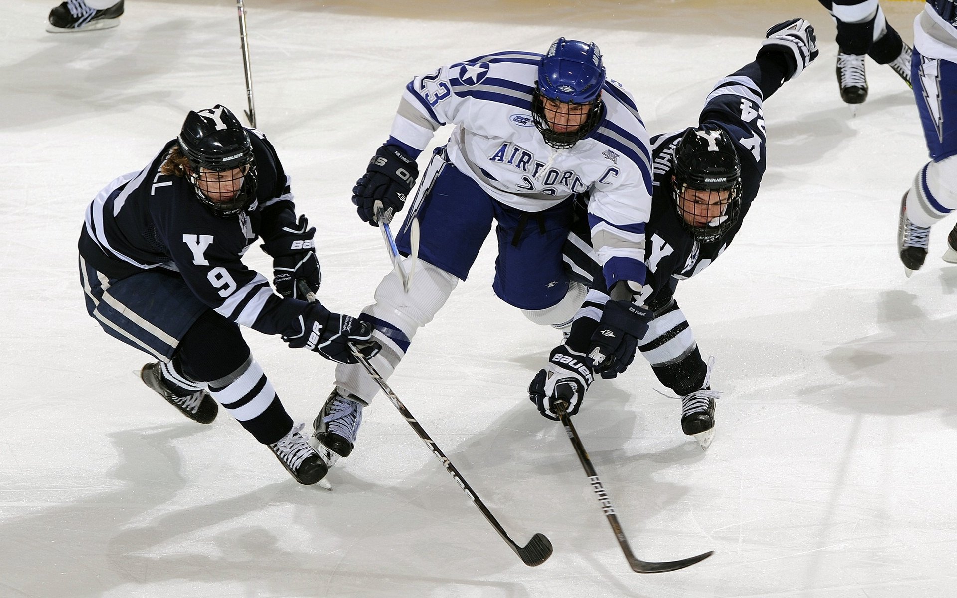 当北京队淘汰国王，米切尔在季后赛抢七的东方隐喻与篮球史诗